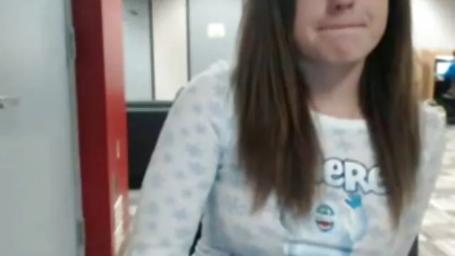 Linda adolescente Courtney James Fuct para pagar las deudas de BF 420 porno amatur latino