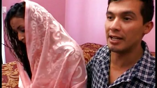 Dulce ama de videos de sexo casero latino casa es follada por swinger