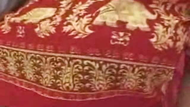 Southindian Mallu Girl's BIG Boobs chupando por su novio sexo xxx español latino en casa