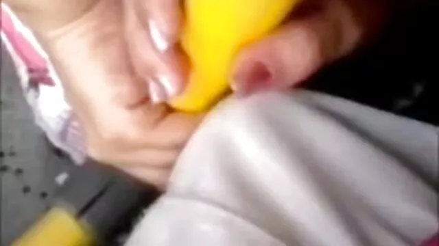 Follada casera caliente y semen en la boca sexo casual latino